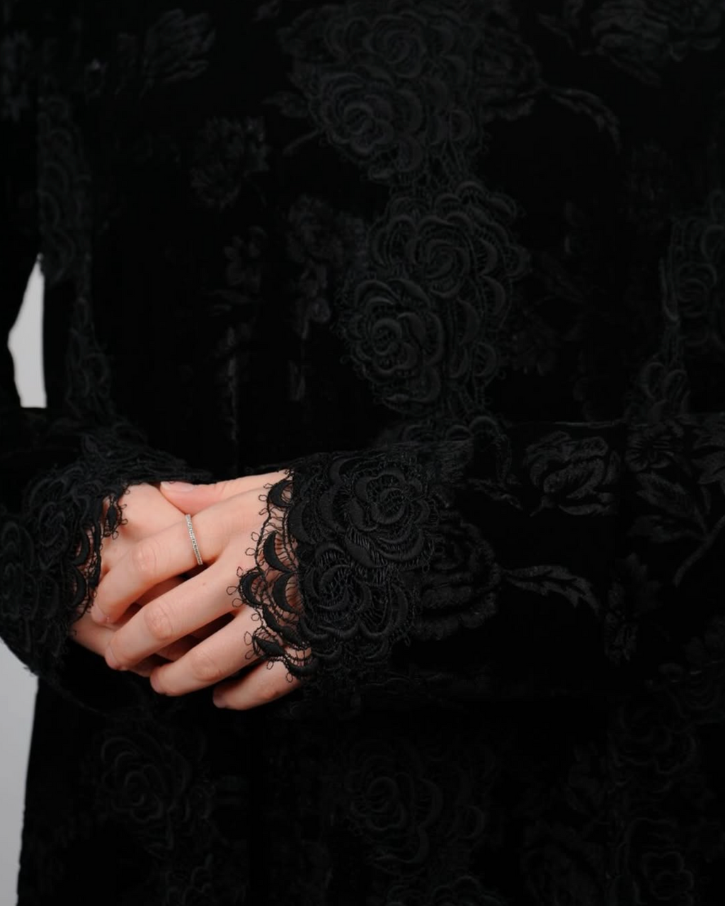 The "Black Dhalia" Abaya