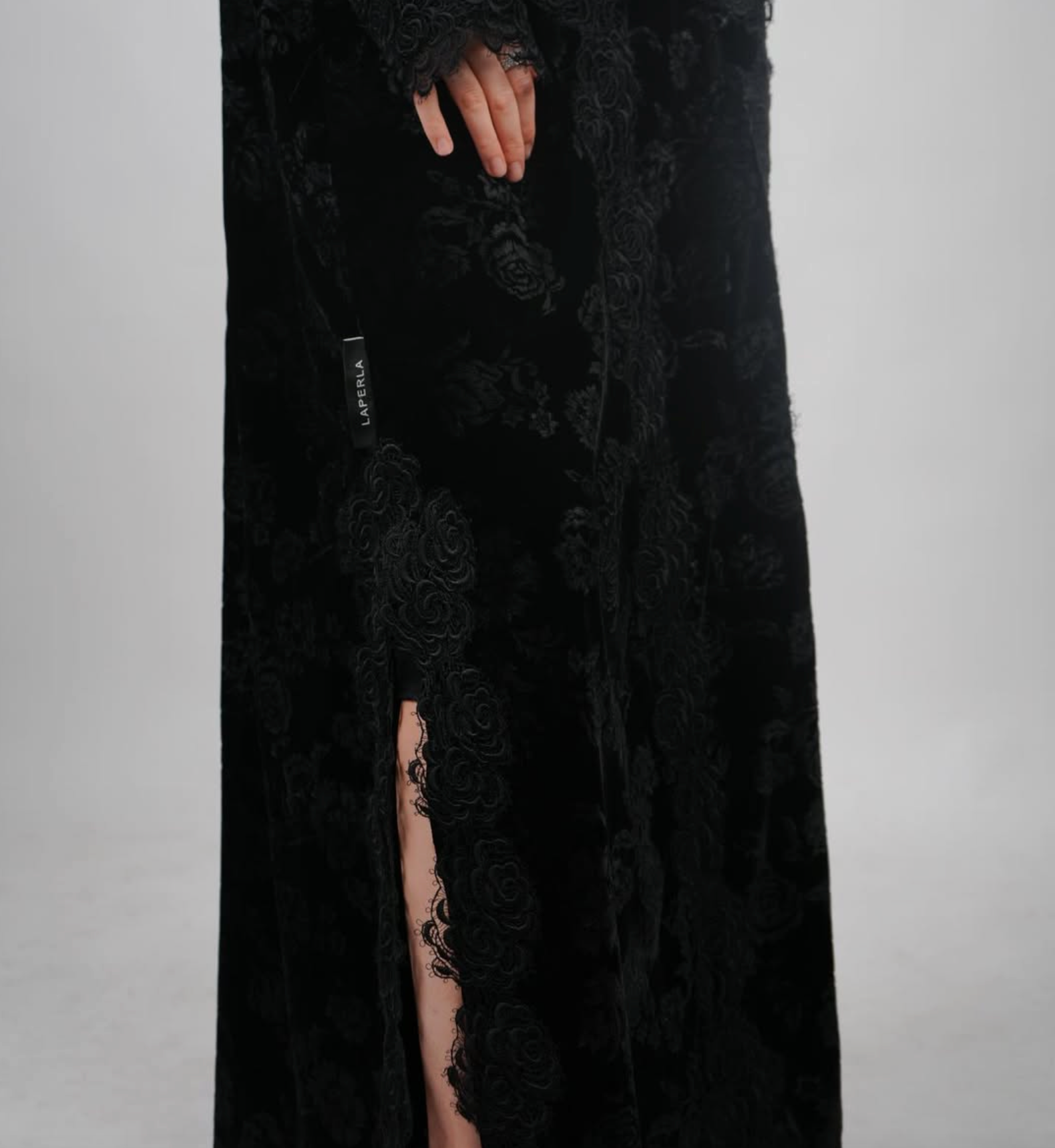 The "Black Dhalia" Abaya